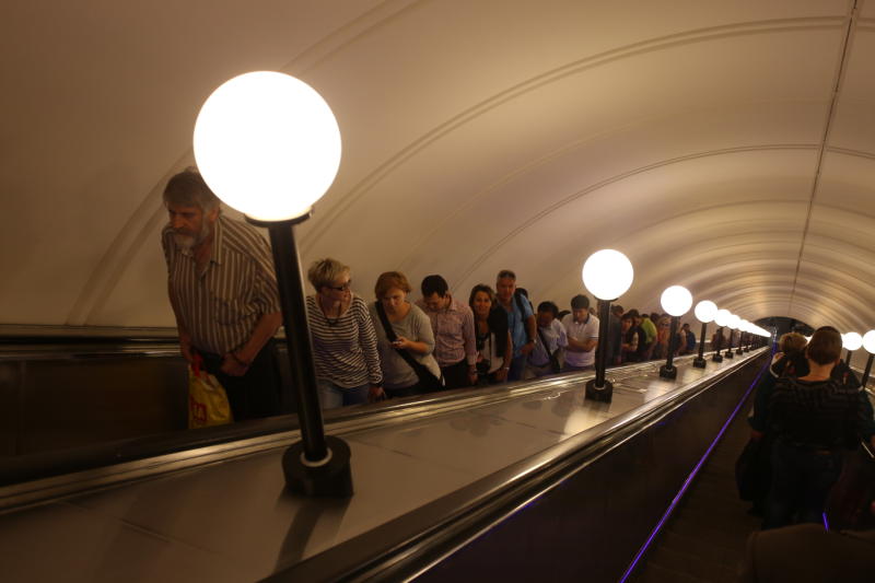 Московское метро перевезло более 12,5 миллионов человек в первые майские выходные