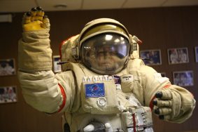 Космонавт из России впервые вылечил зуб на орбите