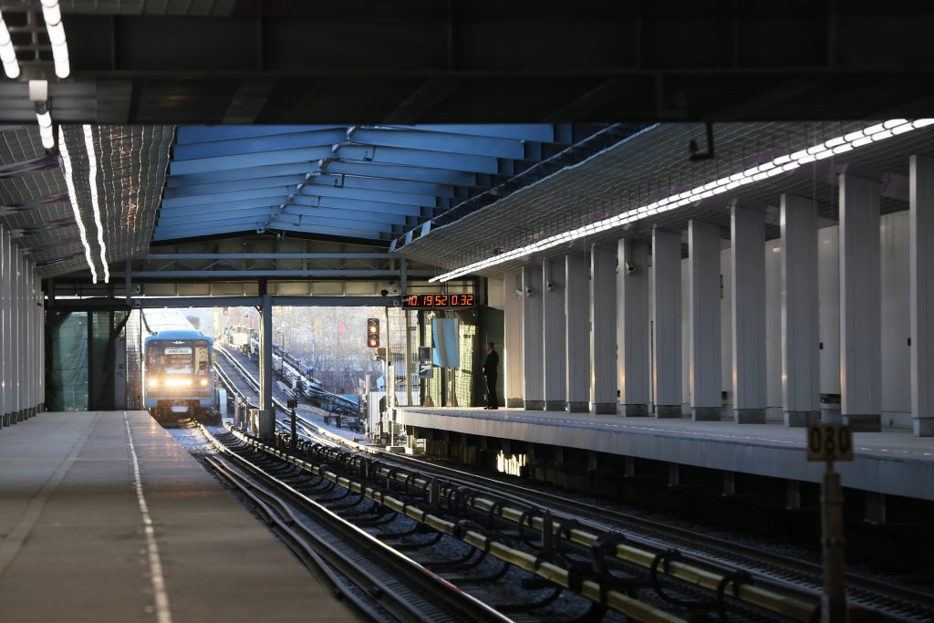 Движение поездов восстановили после сбоя на «зеленой» ветке московского метро