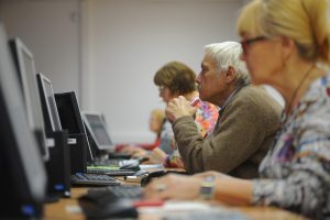 В Москве и Подмосковье сегодня проживает самое большое число пенсионеров в стране. Фото: Александр Кожохин