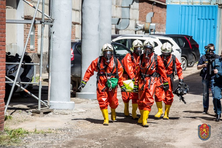 Подразделения Пожарно-спасательного центра в ходе учений спасали «пострадавших» и ликвидировали «аварию»