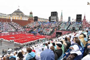Минтруд утвердил праздники и выходные на следующий год. Фото: «Вечерняя Москва» Минтруд утвердил праздники и выходные на следующий год. Фото: «Вечерняя Москва»
