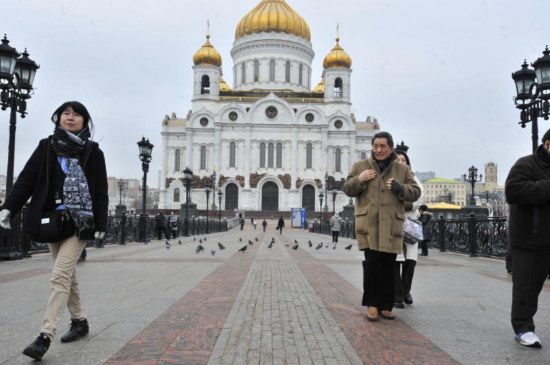 Очередь в храм Христа Спасителя достигла восьми километров