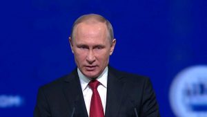 Президент России Владимир Путин заявил о поддержке программы реновации в столице. Фото: скриншот с видео