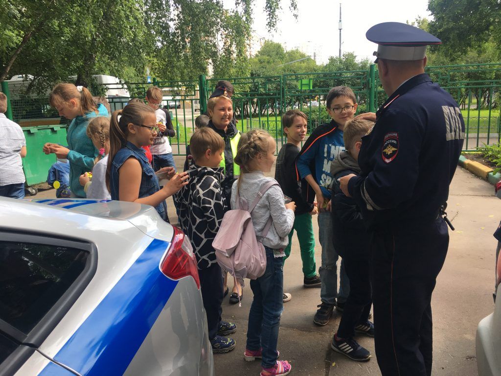 ﻿Безопасные каникулы: участникам «Московской смены» рассказали о правилах поведения на дорогах