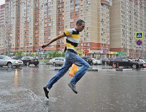 Над городом прошел атмосферный фронт. Фото: Александр Кожохин Над городом прошел атмосферный фронт. Фото: Александр Кожохин