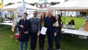 Молодежная палата проводит акцию «Сдай макулатуру — спаси дерево». Фото: страница Молодежной палаты в социальной сети Молодежная палата проводит акцию «Сдай макулатуру — спаси дерево». Фото: страница Молодежной палаты в социальной сети