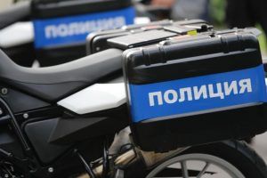 В Даниловском районе полицейские задержали подозреваемых в краже автомобиля. Фото: Антон Гердо, "Вечерняя Москва"