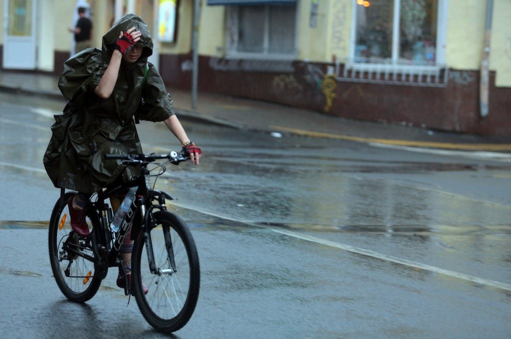 За ночь 15 процентов месячной нормы дождя накрыли Москву