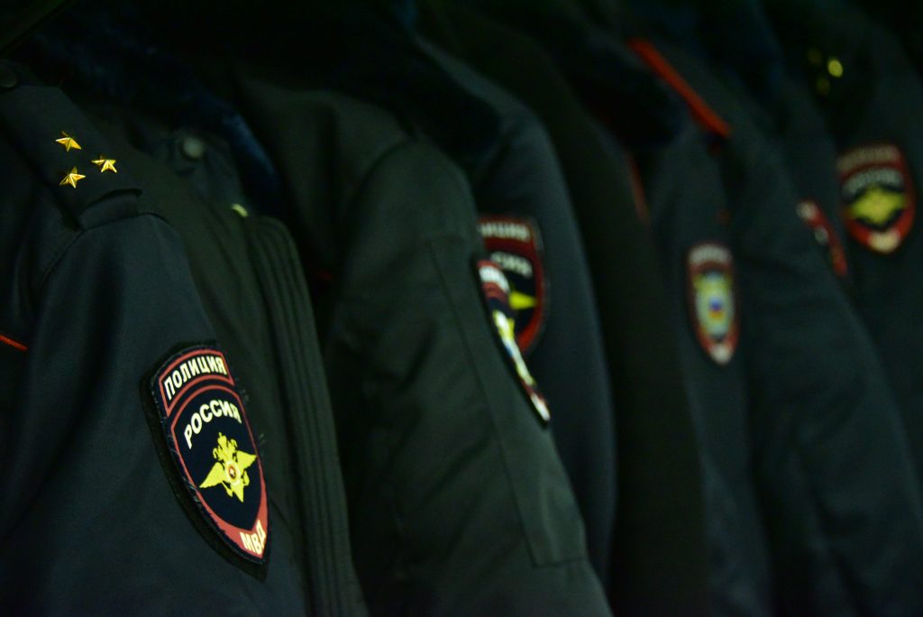 Сотрудники полиции Южного округа задержали подозреваемую в нарушении миграционного законодательства