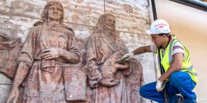 В павильоне "Химия" на ВДНХ нашли скрытые барельефы. Фото: официальный сайт мэра и правительства Москвы В павильоне "Химия" на ВДНХ нашли скрытые барельефы. Фото: официальный сайт мэра и правительства Москвы