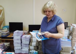 Учебники для углубленного изучения предметов получили в школе. Фото: пресс-служба школы №880 Учебники для углубленного изучения предметов получили в школе. Фото: пресс-служба школы №880