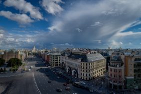 Жителей Москвы предупредили о возросшей угрозе смерчей