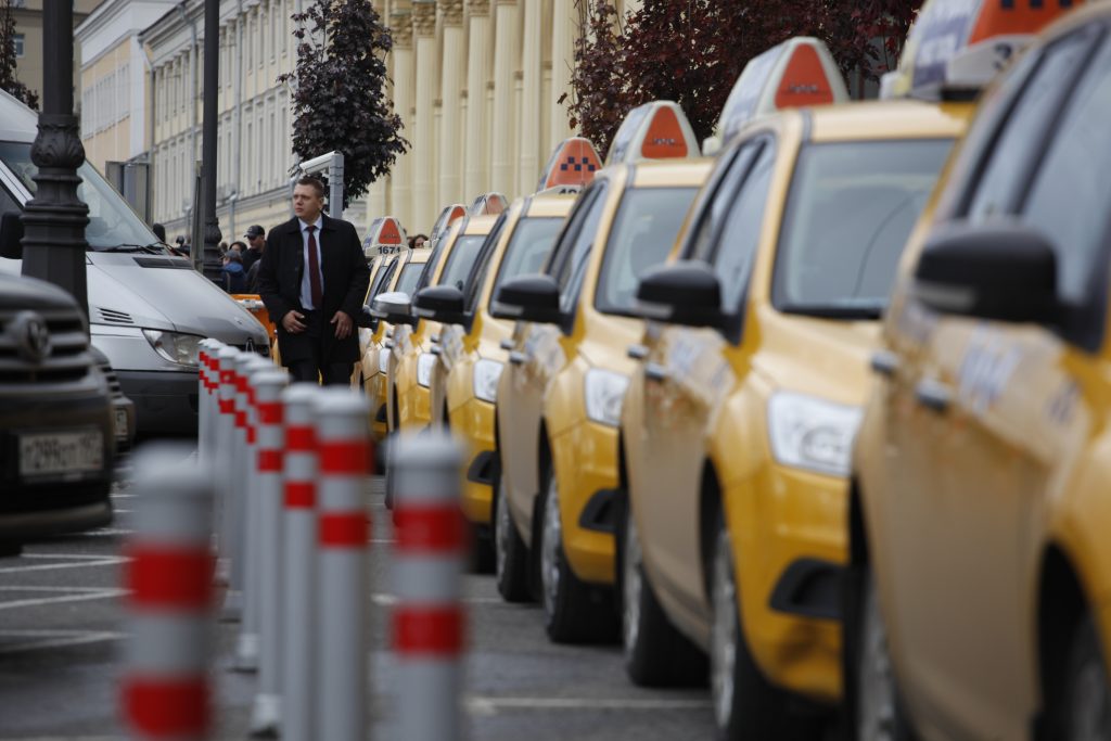 Москва может зафиксировать тарифы на такси к ЧМ — 2018