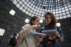Площадь стеклянного купола составляет 8,7 тысячи «квадратов». Фото: Антон Гердо Площадь стеклянного купола составляет 8,7 тысячи «квадратов». Фото: Антон Гердо