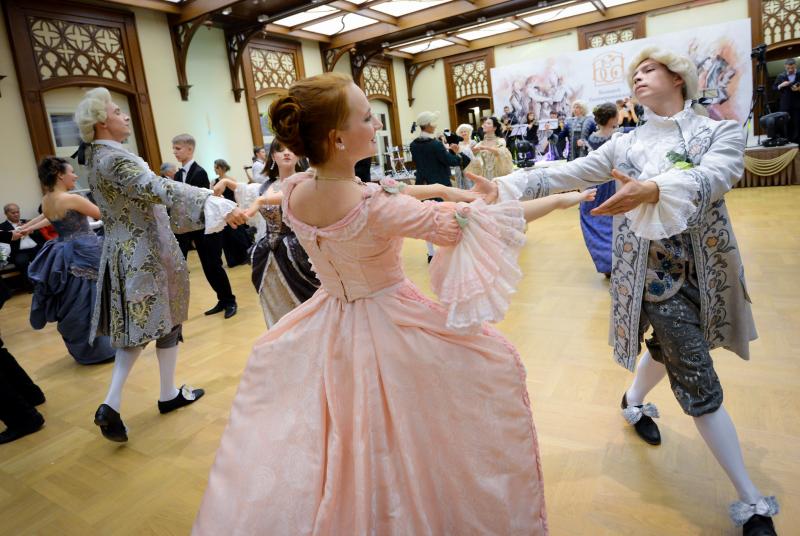 Уроки танцев екатерининской эпохи дадут в музее-заповеднике «Царицыно»