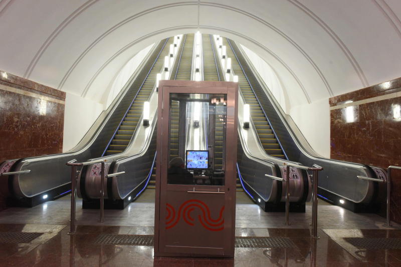 Новые ограждения установили на станциях метро «Орехово» и «Красногвардейская»