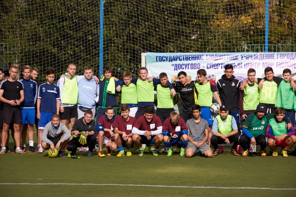 Команда Молодежной палаты Братеева победила на окружных соревнованиях по мини-футболу