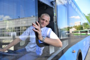 Благодаря сети «Магистраль» жители отдаленных районов могут добраться в центр города. Фото: архив, «Вечерняя Москва» Благодаря сети «Магистраль» жители отдаленных районов могут добраться в центр города. Фото: архив, «Вечерняя Москва»