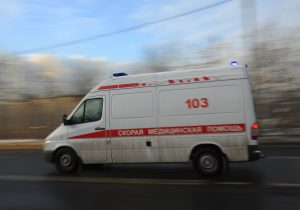 На Чертановскую улицу немедленно прибыла «Скорая помощь». Фото: Александр Кожохин