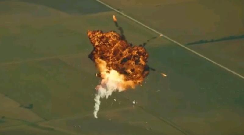 Илон Маск поделился с пользователями интернета видео с неудачными приземлениями Falcon 9