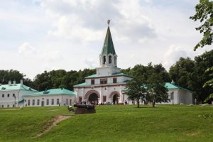 В «Коломенском» откроется выставка «Русский пейзаж из собрания Астраханской картинной галереи» . Фото: Петр Болховитинов, «Вечерняя Москва» В «Коломенском» откроется выставка «Русский пейзаж из собрания Астраханской картинной галереи» . Фото: Петр Болховитинов, «Вечерняя Москва»