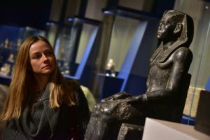 Пришедшим расскажут о зарождении скульптуры. Фото: Антон Гердо Пришедшим расскажут о зарождении скульптуры. Фото: Антон Гердо