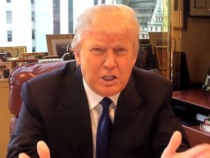 Глава государства зачастую бывает недоволен дипломатом. Фото: скриншот "Donald Trump says billions and billions", YouTube