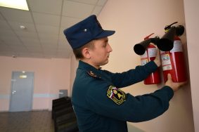 Власти Москвы закупят огнетушители для 700 школ