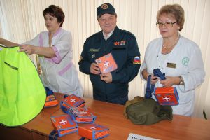 Студенты медицинского колледжа и представители 16 автопарка, приняли участие в тактико-специальном учении с мобильным медицинским отрядом № 45. Фото: пресс-служба Управления по ЮАО Департамента ГО ЧС и ПБ Студенты медицинского колледжа и представители 16 автопарка, приняли участие в тактико-специальном учении с мобильным медицинским отрядом № 45. Фото: пресс-служба Управления по ЮАО Департамента ГО ЧС и ПБ
