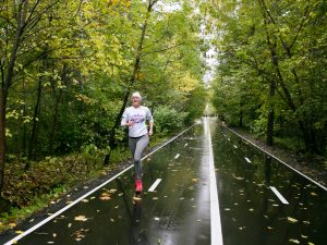 14 октября 2017 года. Читательница «Южных горизонтов» Елена Хомова на любительском забеге «Паркран» в одном из столичных парков