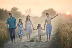 Фотография семьи Прокофьевых, которая была представлена на конкурсе. Фото: пресс-служба «Объединение многодетных семей города Москвы» Фотография семьи Прокофьевых, которая была представлена на конкурсе. Фото: пресс-служба «Объединение многодетных семей города Москвы»