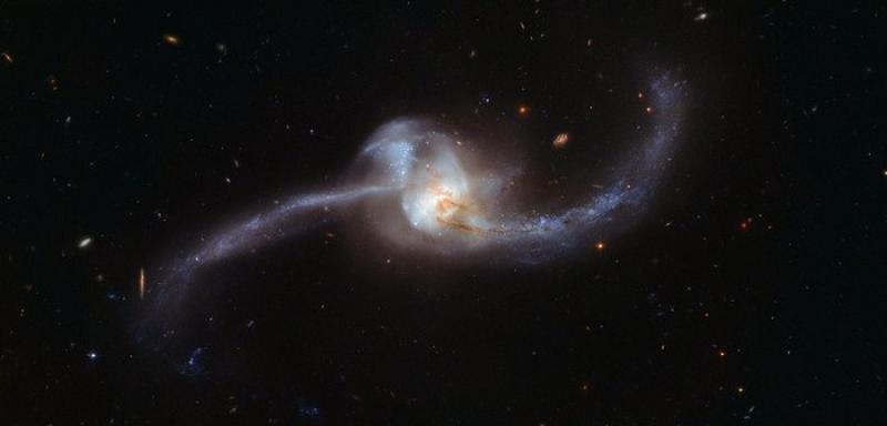 Астрономы получили снимки столкновения двух галактик