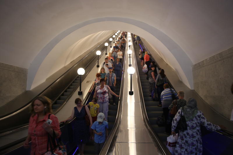 Межпилонные заграждения заменили на станции метро «Автозаводская»