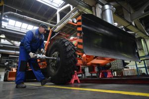 Более 200 единиц техники подготовлено к осенне-зимнему сезону в Южном округе Москвы.Антон Гердо, "Вечерняя Москва" Более 200 единиц техники подготовлено к осенне-зимнему сезону в Южном округе Москвы.Антон Гердо, "Вечерняя Москва"