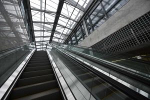 Эскалатор в северном вестибюле станции метро «Чертановская» закроют на капитальны ремонт. Фото: архив, «Вечерняя Москва» Эскалатор в северном вестибюле станции метро «Чертановская» закроют на капитальны ремонт. Фото: архив, «Вечерняя Москва»