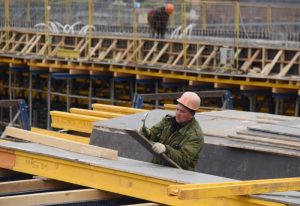 В промзоне «Красный строитель» появится жилой комплекс с рядом социальных объектов и собственной инфраструктурой. Фото: Владимир Новиков, «Вечерняя Москва» В промзоне «Красный строитель» появится жилой комплекс с рядом социальных объектов и собственной инфраструктурой. Фото: Владимир Новиков, «Вечерняя Москва»