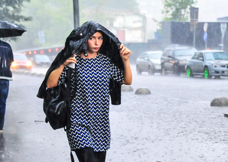 Специалисты предупредили москвичей о возможных проливных дождях