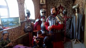 Савелий и Всеволод Окороковы рассказали ребятам о быте того времени, войсковых традициях и жизни при княжьих палатах. Фото: Савелий и Всеволод Окороковы рассказали ребятам о быте того времени, войсковых традициях и жизни при княжьих палатах. Фото: