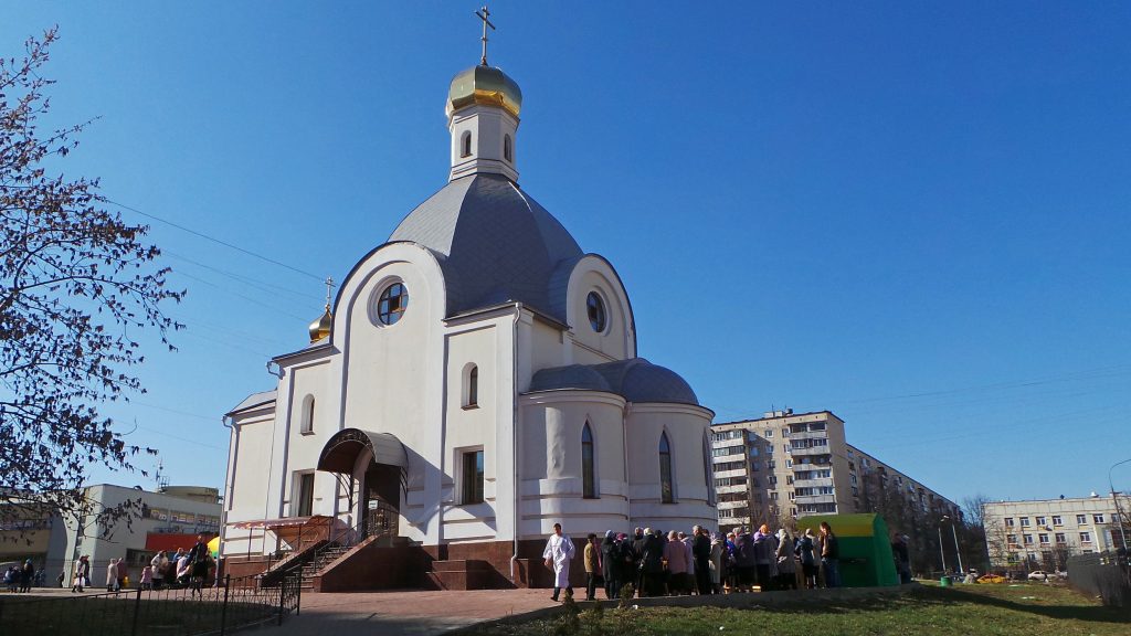 Храм Входа Господня в Иерусалим в Бирюлеве. Он был построен по программе «200 храмов», первое богослужение состоялось совсем недавно — в 2013 году. Фото: Пелагия Замятина