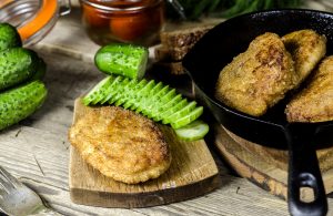 Котлеты пожарские - вкусно,сытно и просто. Рецепт от «Южных горизонтов». Фото: Валентин Звегинцев Котлеты пожарские - вкусно,сытно и просто. Рецепт от «Южных горизонтов». Фото: Валентин Звегинцев