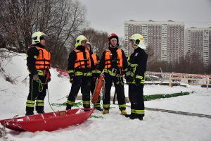 Спасатели Москвы станут использовать цифровые радары для проверки толщины льда на водоемах