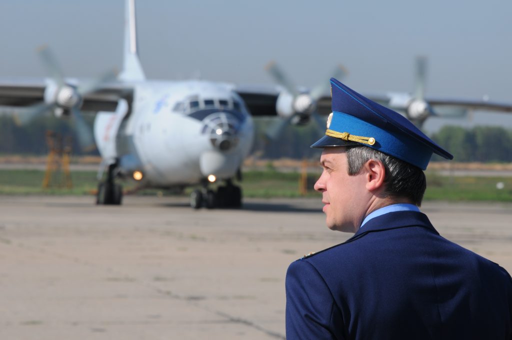Москва направит 10 самолетов на разгон облаков в ноябрьские праздники