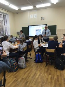 В школах прошли уроки по безопасности дорожного движения. Фото: пресс-служба УВД по ЮАО В школах прошли уроки по безопасности дорожного движения. Фото: пресс-служба УВД по ЮАО
