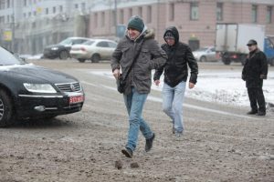 Водителей призвали пользоваться общественным транспортом 1 декабря. Фото: "Вечерняя Москва"