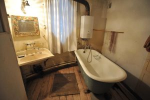 Об установке счетчика на воду спросила Никитича жительница Нагатинского затона. Фото: архив, «Вечерняя Москва» Об установке счетчика на воду спросила Никитича жительница Нагатинского затона. Фото: архив, «Вечерняя Москва»