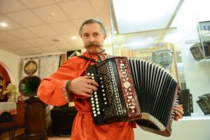 В Культурном центре «ЗИЛ» исполнят «космическую» музыку на национальных инструментах. Фото: архив, «Вечерняя Москва» В Культурном центре «ЗИЛ» исполнят «космическую» музыку на национальных инструментах. Фото: архив, «Вечерняя Москва»