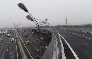 В строительство участка Южной рокады войдет реконструкция трех развязок на МКАД. Фото: Владимир Новиков, «Вечерняя Москва» В строительство участка Южной рокады войдет реконструкция трех развязок на МКАД. Фото: Владимир Новиков, «Вечерняя Москва»