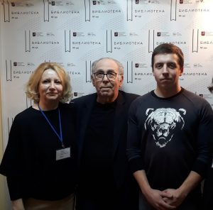 Организаторы культурно-просветительской программы «Ночь искусств» библиотеки №150 с художественным руководителем Московского еврейского театра «Шалом» Александром Левенбуком (в центре). Фото: предоставлено ЦБС ЮАО Организаторы культурно-просветительской программы «Ночь искусств» библиотеки №150 с художественным руководителем Московского еврейского театра «Шалом» Александром Левенбуком (в центре). Фото: предоставлено ЦБС ЮАО