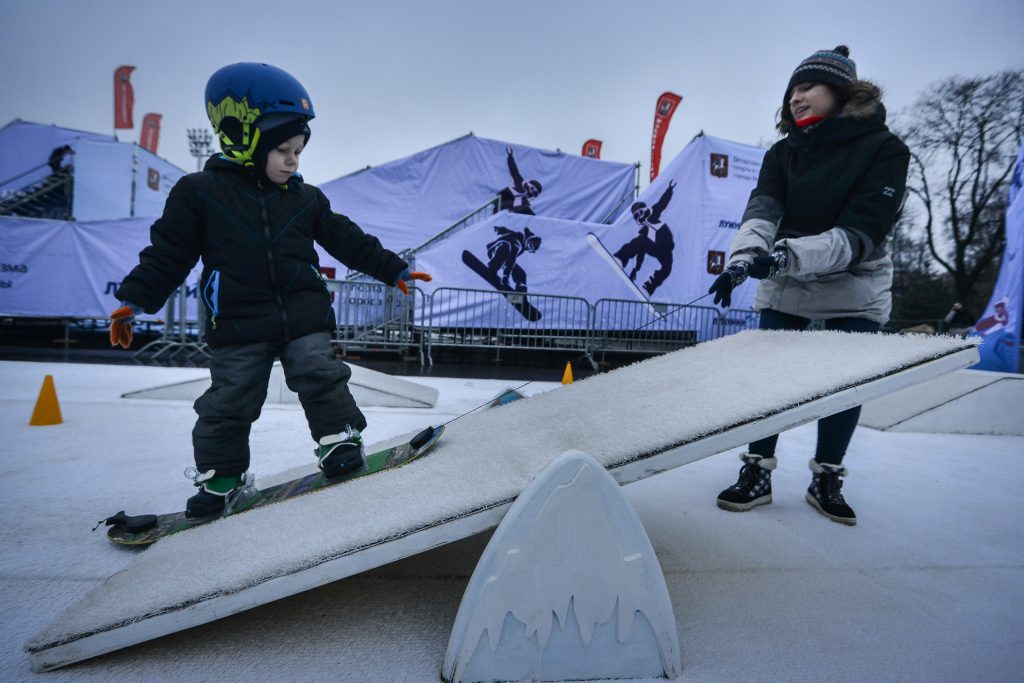 Спортивный инвентарь установят на новогодних площадках